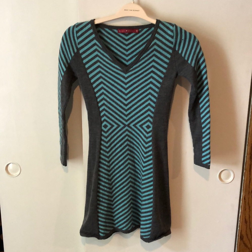 Title nine XS fit and flare sweater vest